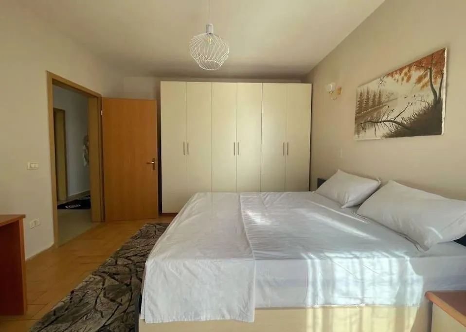 Fab'S Central 2 Bedroom Flat Tirana Albania